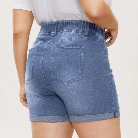 BloomChic Plus Size XL Distressed Drawstring Roll Hem Denim Shorts us16 - Picture 2 of 5